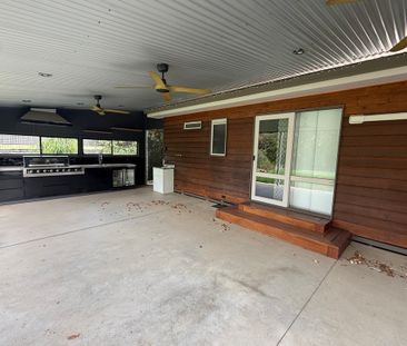 Spacious 3-Bedroom Family Home on Large Block in Quiet Mooroopna Lo... - Photo 6