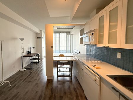 For Lease - 111 Elizabeth Street Unit# 1730, Toronto, Ontario - Photo 4