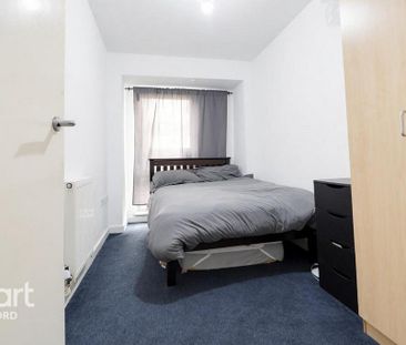 3 bedroom apartment to rent - Photo 5