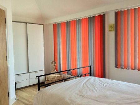 2 bedroom apartment to rent - Photo 4