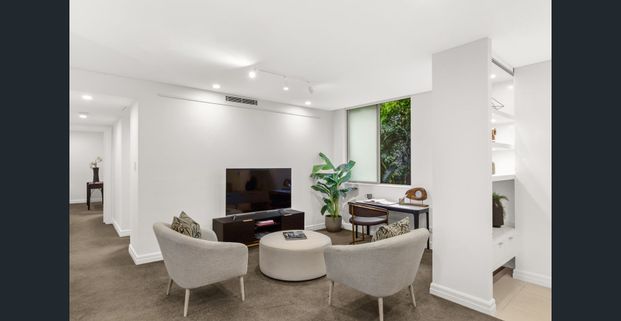 Spacious Three-Bedroom Apartment with Entertaining Terrace in 'Montage', Moments from Double Bay Village - Photo 1