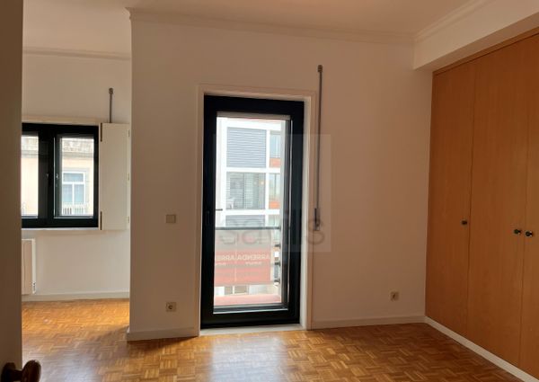 Excelente T3 duplex para arrendar com vista Mar, Foz - Porto