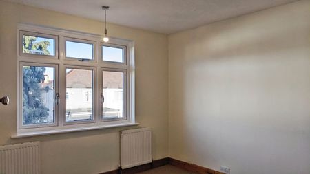 Waddon Court Road, Croydon - Photo 3