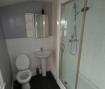 2 bed Terraced - To Let - Photo 2