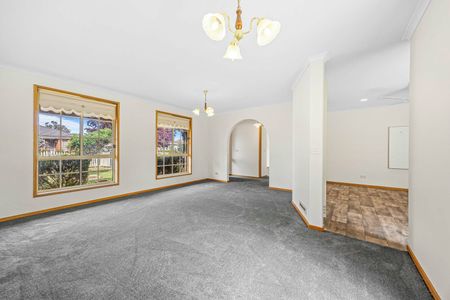 Family Home in Convenient Sebastopol Location - Photo 3