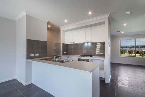INSPECTION WILL IMPRESS – SPACIOUS FAMILY LIVING IN GREAT LOCATION - Photo 1