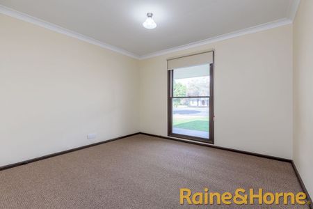 95 Baird Drive, Dubbo, NSW 2830 - Photo 5