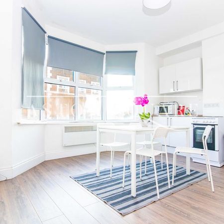 1 bedroom flat to rent - Photo 3