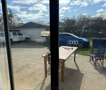 Toorak Gardens - Photo 1