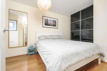 Slough, Berkshire, SL2 - Photo 5