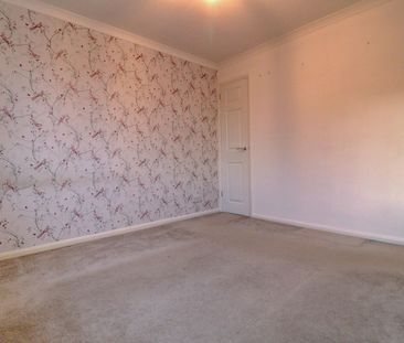 3 bedroom mid terraced house to rent - Photo 6