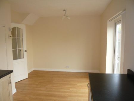 3 bedroom terraced house to rent - Photo 3