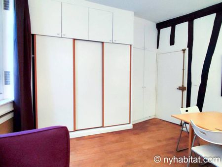 Logement à Paris, Location meublée - Photo 2