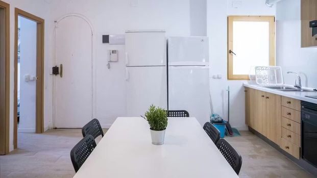 Avenida de Peris y Valero, Valencia, Valencian Community 46006 - Photo 1