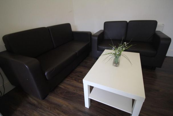 5 bedroom flat to rent - Photo 1