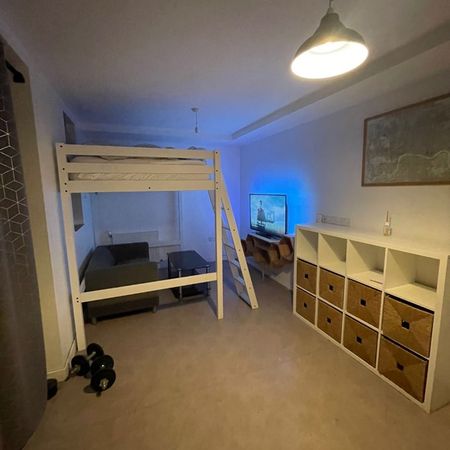 Room in a Shared House, Bricklayers St, SE11 - Photo 4