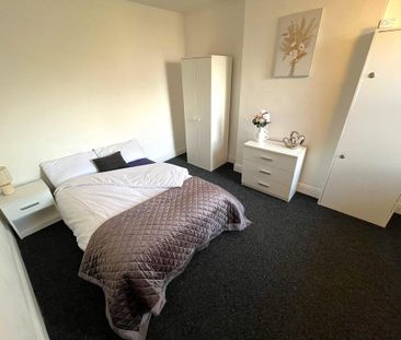 1 bedroom in a house share to rent - Photo 6