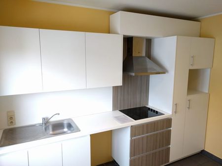 Appartement te huur - foto 2