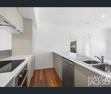 3/80 Plimsoll Street, Greenslopes, Qld 4120 - Photo 3