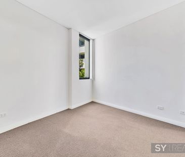 North facing Light fitted two bedrooms modern apartment - Photo 3
