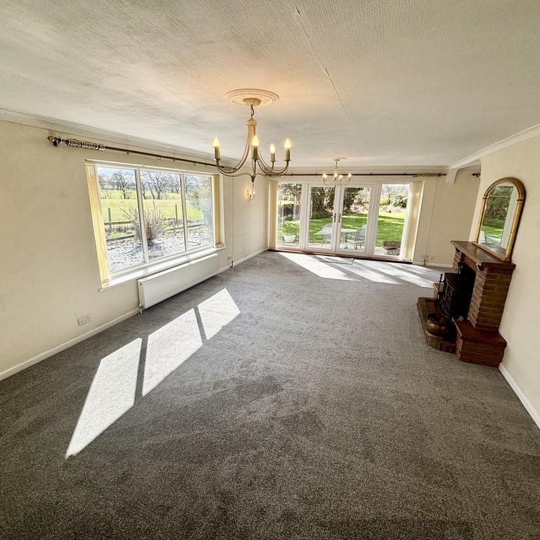 3 bedroom detached bungalow to rent - Photo 1