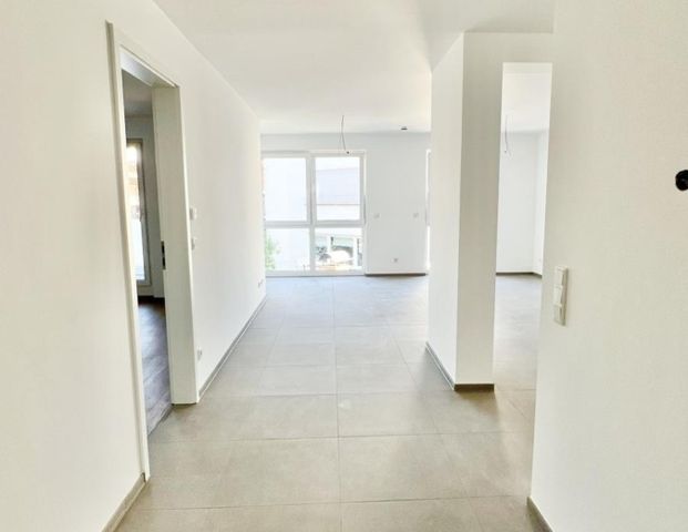 Neubau Erstbezug! Perfekte Single-/Pärchenwohnung in zentraler Lage! - Photo 1