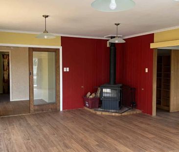 Great Family Home In Featherston - Photo 2