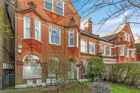 Bedford Hill, London, SW12 - Photo 4