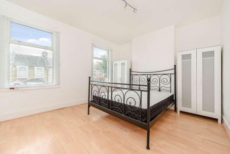 4 bedroom house to rent - Photo 2