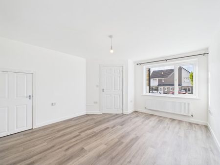 3 bedroom end of terrace house to rent - Photo 2