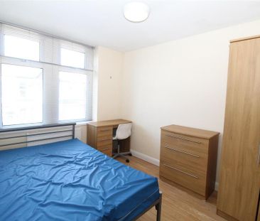 6 bedroom private hall to rent - Photo 2