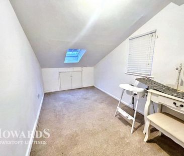 3 bedroom terraced house to rent - Photo 4