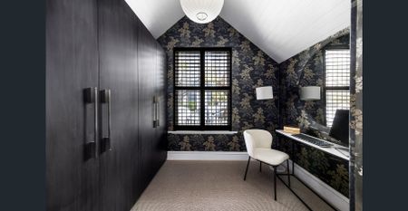 Storybook Cottage Living with Lush English Garden Sanctuary - Photo 2