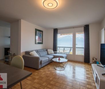 SUBERBE 2.5P FURNISHED WITH LAKE VIEW - Photo 1