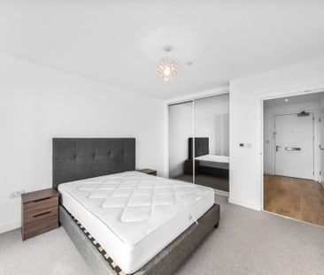 Langham House, Forrester Way, Stratford, E15 - Photo 4