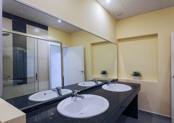 Calle del Caballero de Gracia, Madrid, Community of Madrid 28013