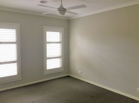 Family Home In Oakdene Estate - Photo 4