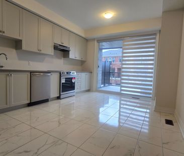 For Lease - 2908 Whites Road, Pickering, Ontario - Photo 6