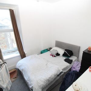 Room For Rent Wood Road, Pontypridd - Photo 2