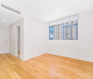 Spacious 2 Bedroom with Media Desk and Extra Large Balcony! - Photo 5