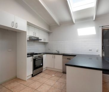 29 Bell Street, Ironbark - Photo 2