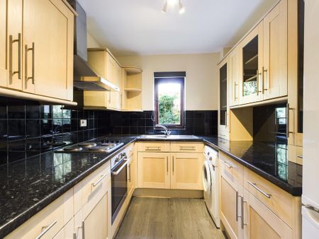 1 bedroom ground floor flat to rent - Photo 3