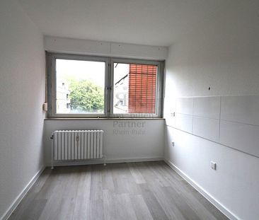 Über den Dächern der Hobestadt. Helle 2 1/2-Raum Wohnung mit Balkon. - Photo 1