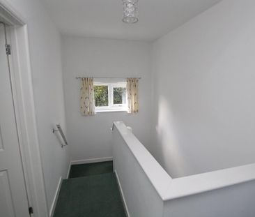 3 bedroom link detached house to rent - Photo 4