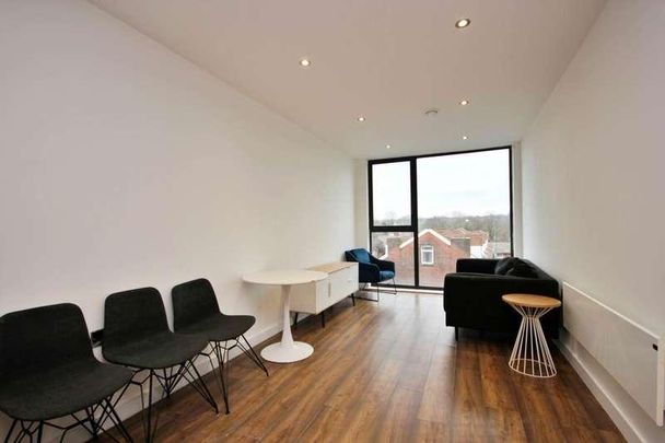 Crossbank, Salford, M7 - Photo 1