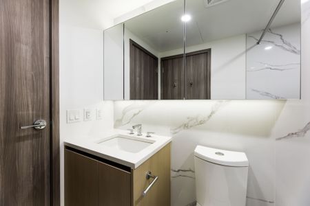 For Lease - 3 Concord Cityplace Way Unit# 5702, Toronto, Ontario - Photo 5