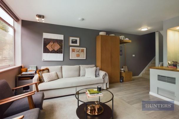 1 bedroom Flat To Let Total Size: 776 SQ FT - Photo 1