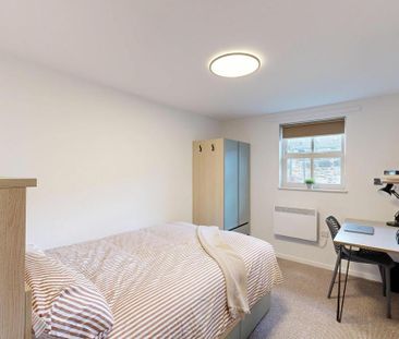 4 bedroom flat to rent - Photo 5