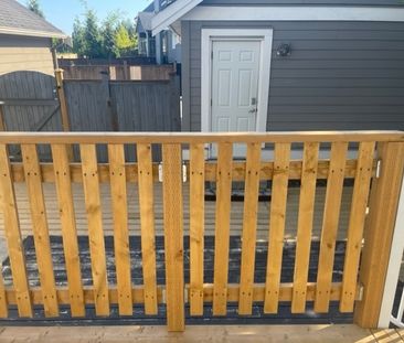 Beautiful & Bright Three Bedroom Plus Den Upper Home - Photo 2