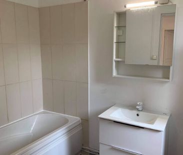 Location Appartement 2 pièces 42m² - Photo 5